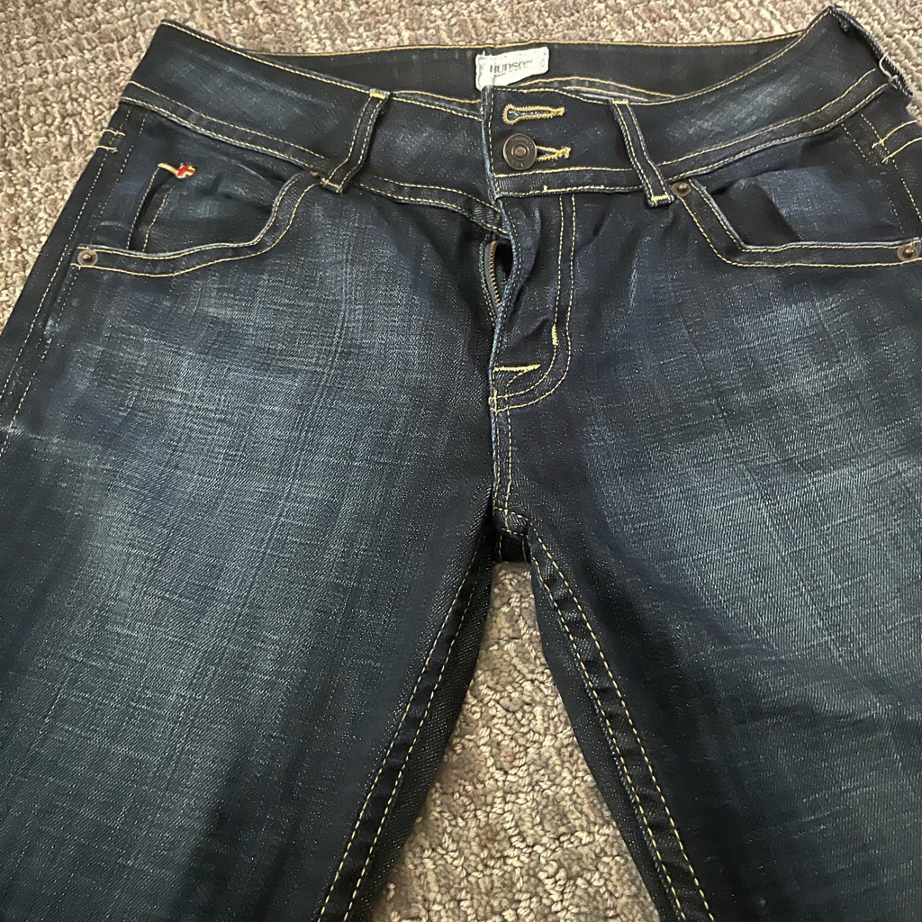 Hudson Beth Mid-Rise Baby Bootcut Jean /Sz 28
